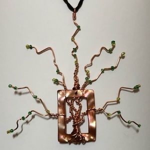 Smart Tree pendant shaped in Mother of Pearl Bead